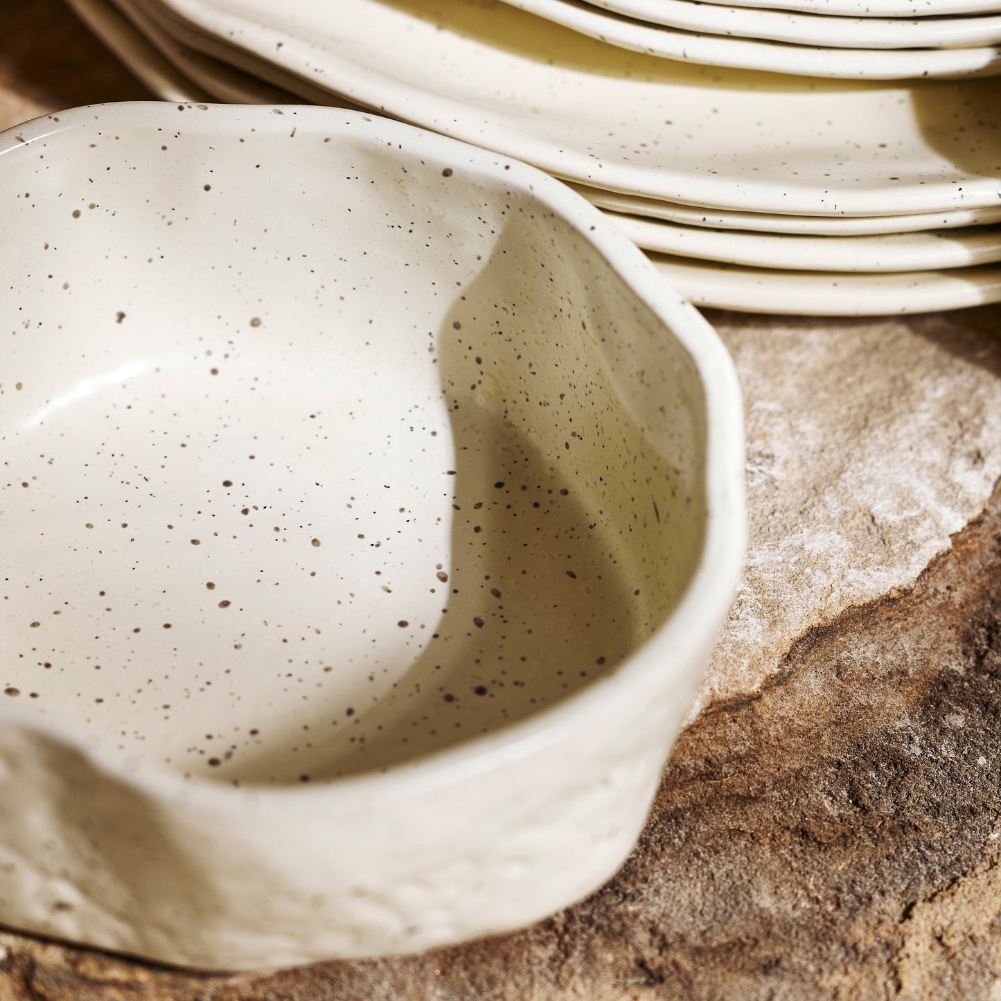 ATIK CREAM SPECKLED DINING SET