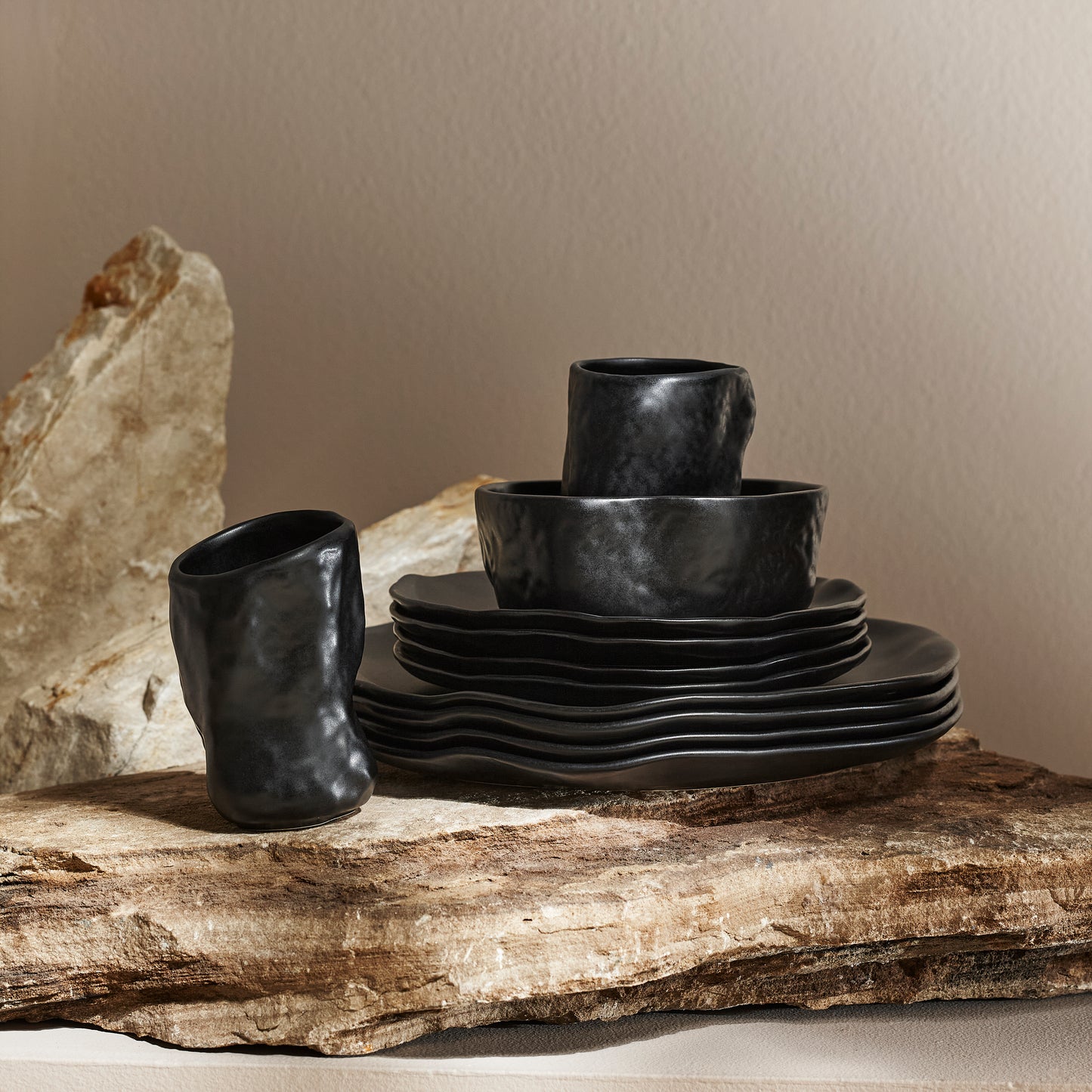 ATIK BLACK DINING SET