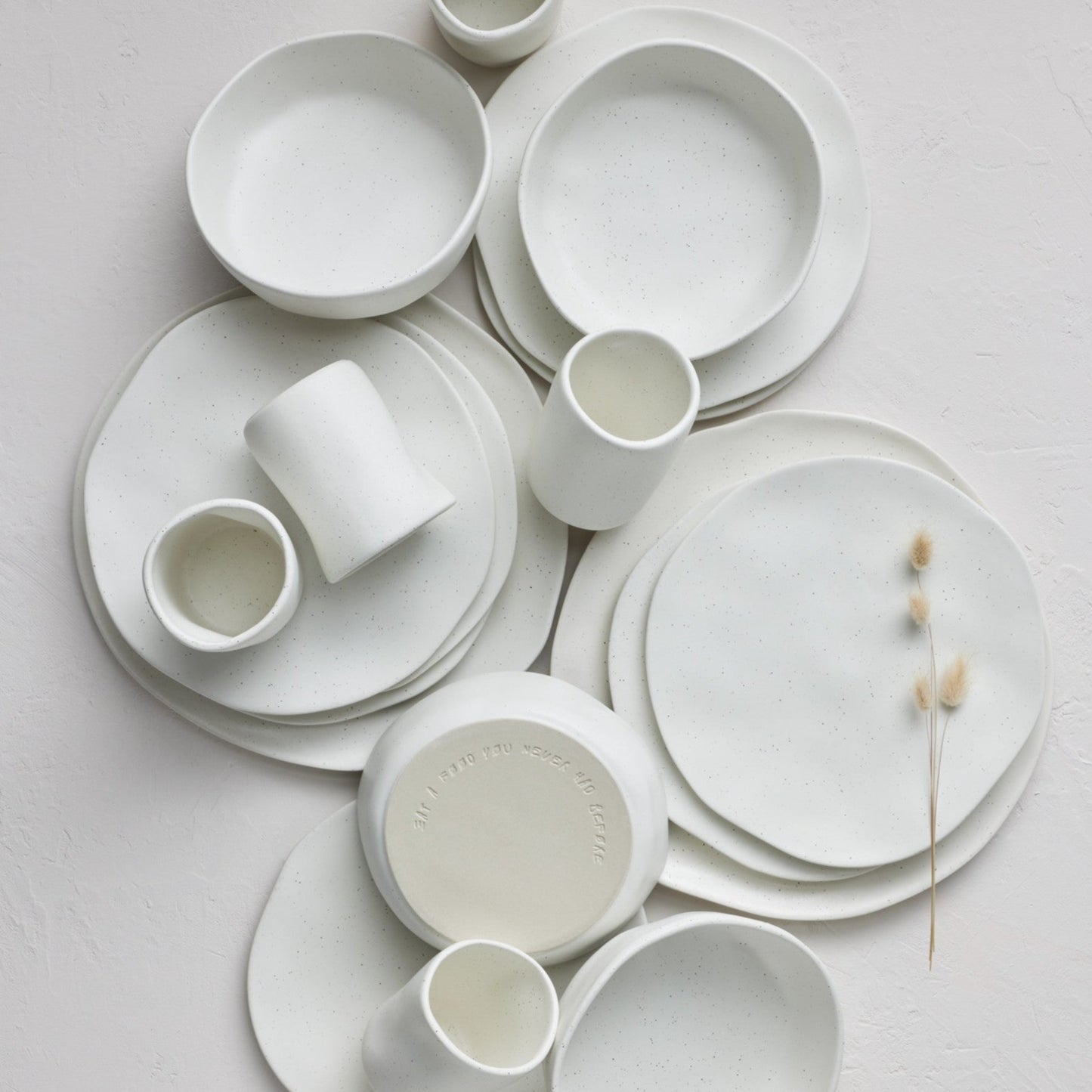 HEKONDA WHITE SPECKLED DINING SET